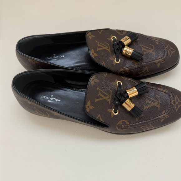 Louis Vuitton shoes - Picture 6 of 8